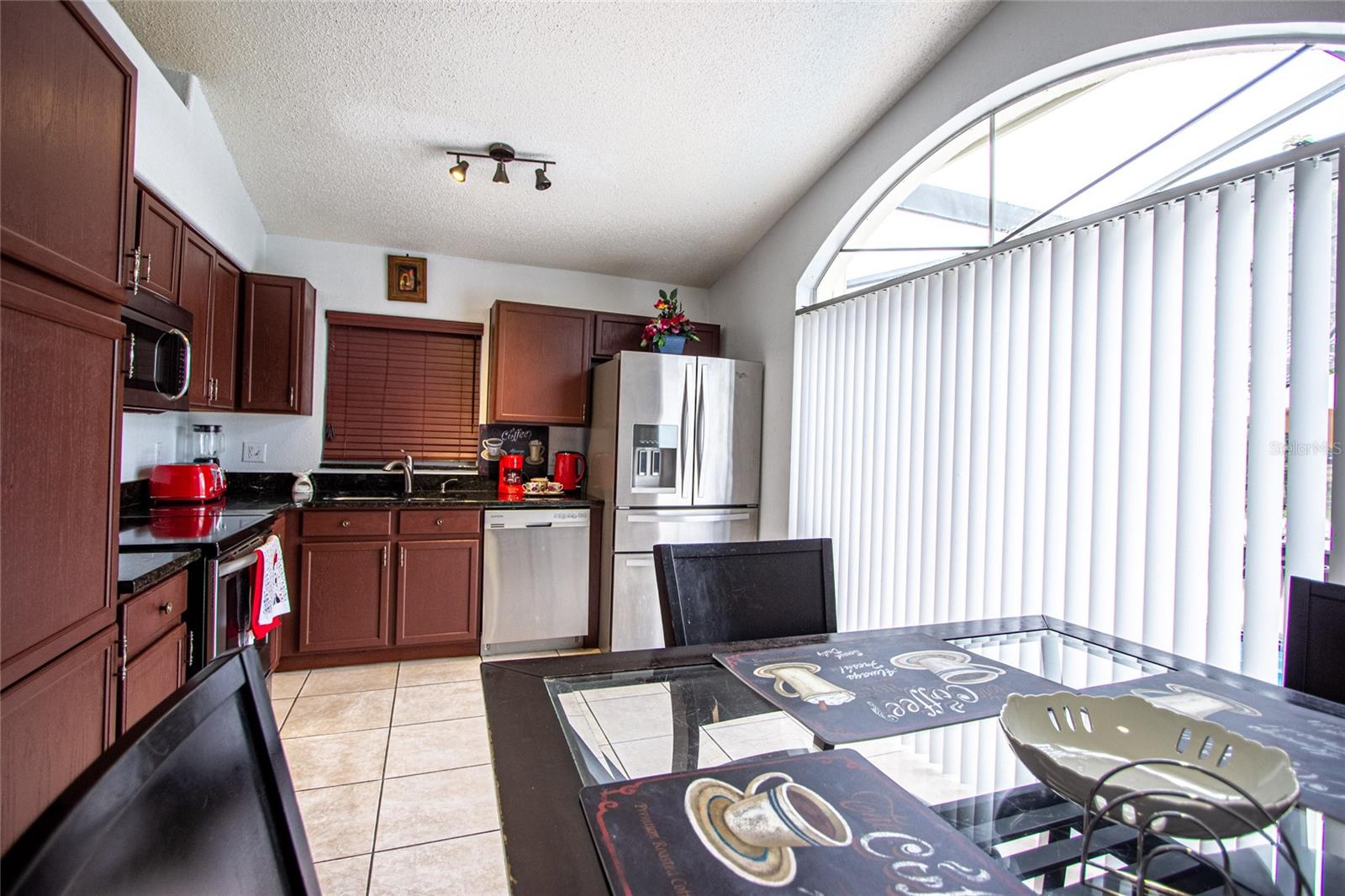 Image 10 of 39 For 1832 Wimbledon Street