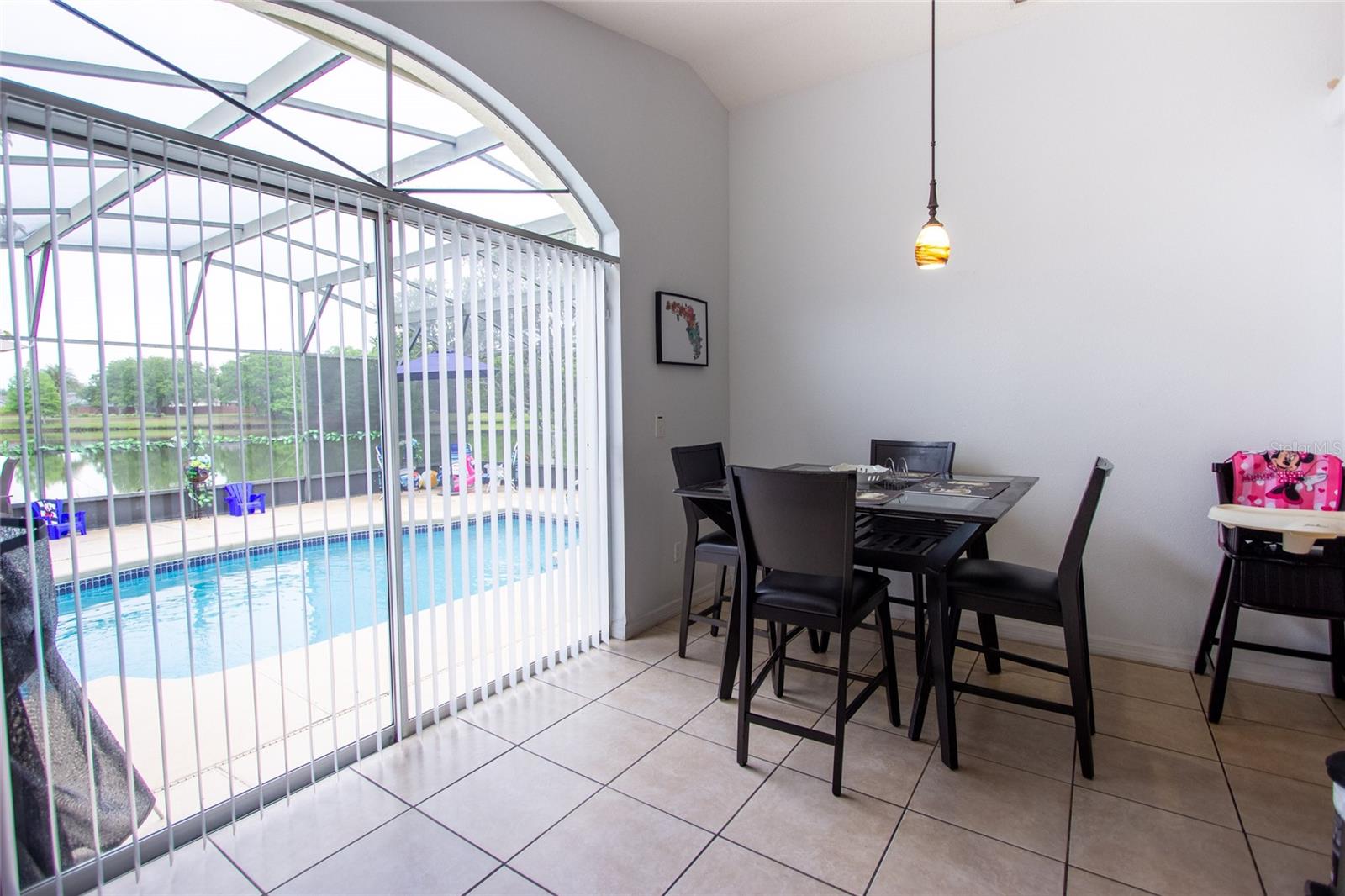 Image 11 of 39 For 1832 Wimbledon Street