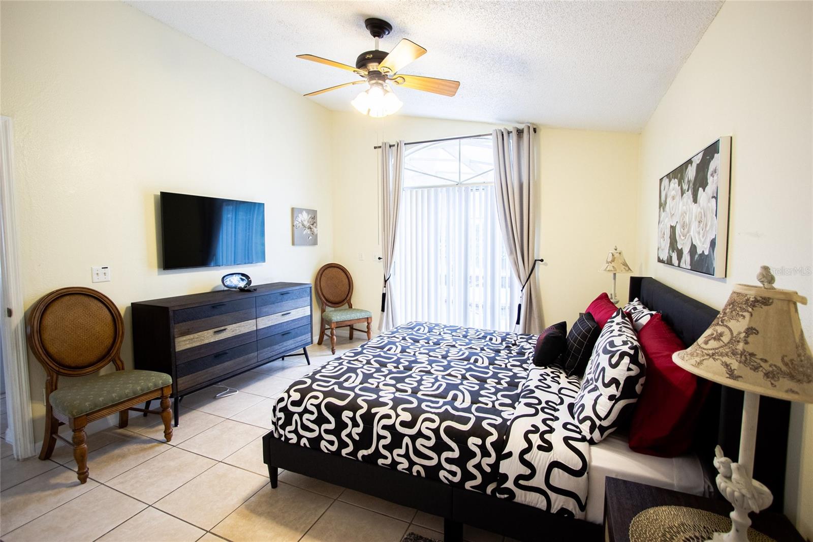 Image 16 of 39 For 1832 Wimbledon Street