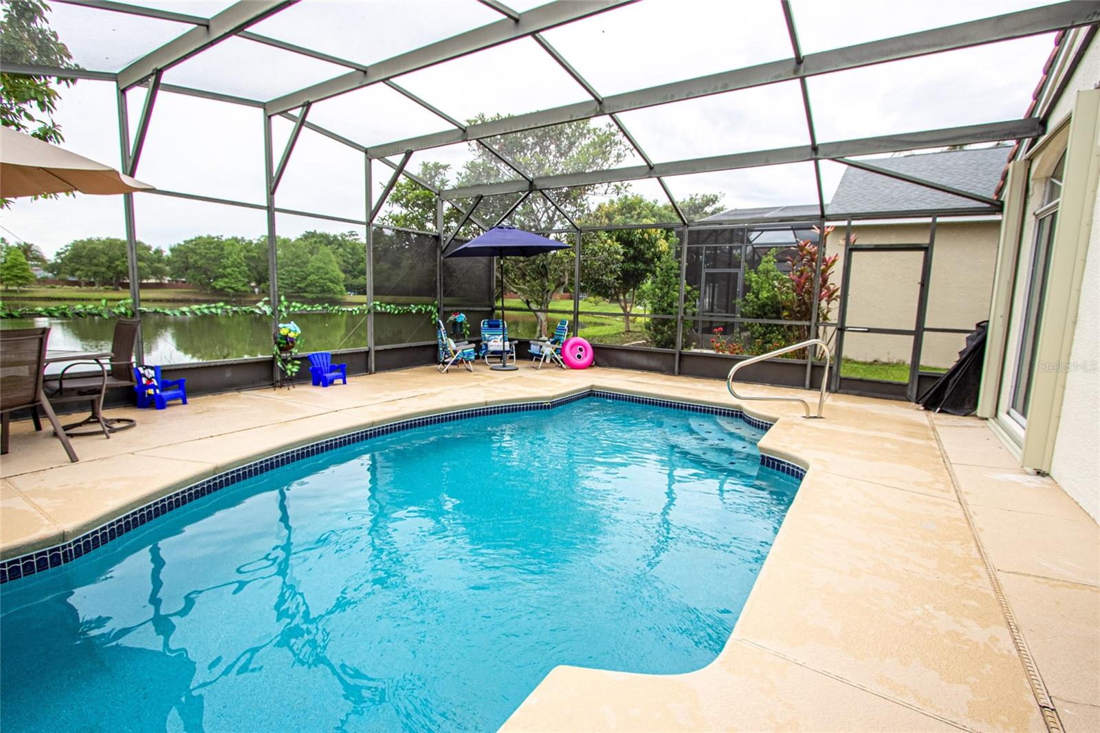 Image 4 of 39 For 1832 Wimbledon Street