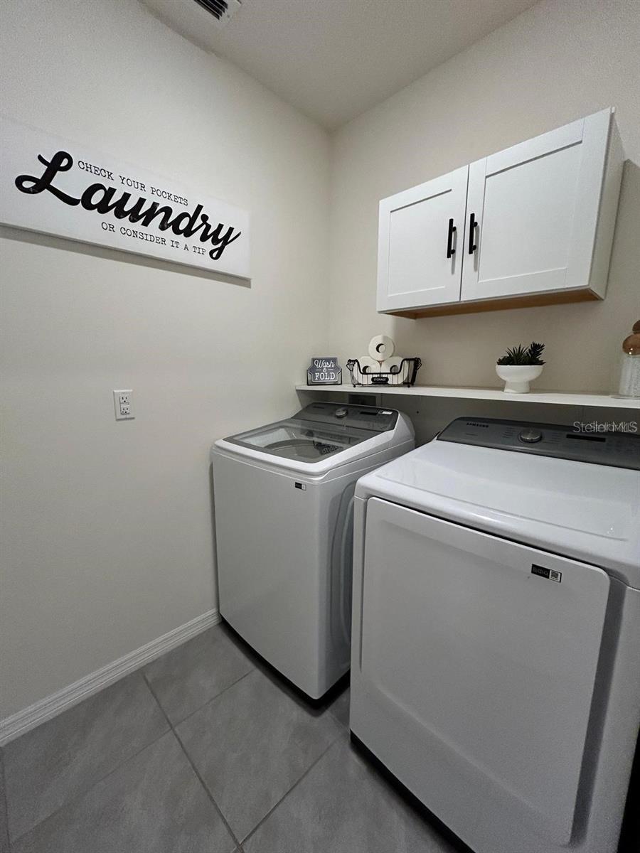 Image 6 of 22 For 567 Boardwalk Avenue