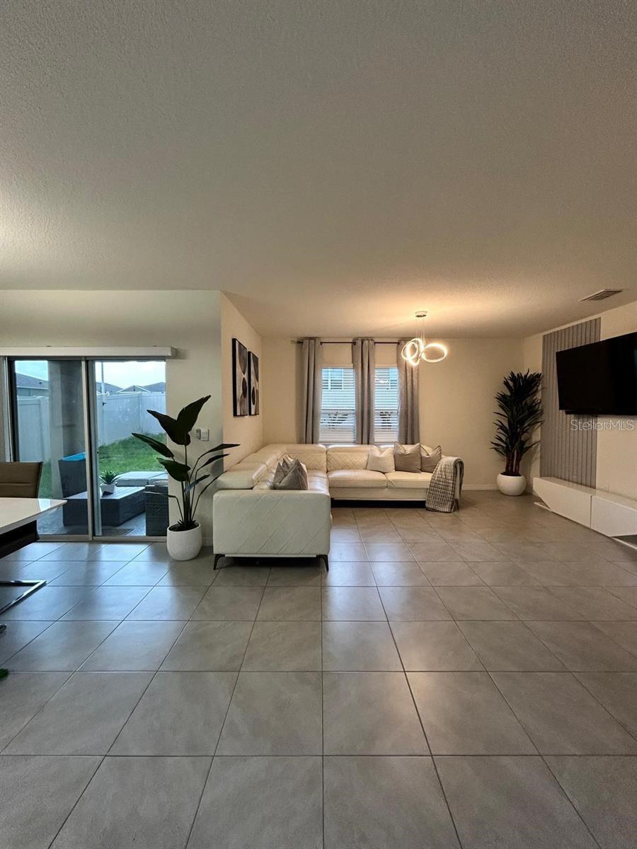 Image 7 of 22 For 567 Boardwalk Avenue