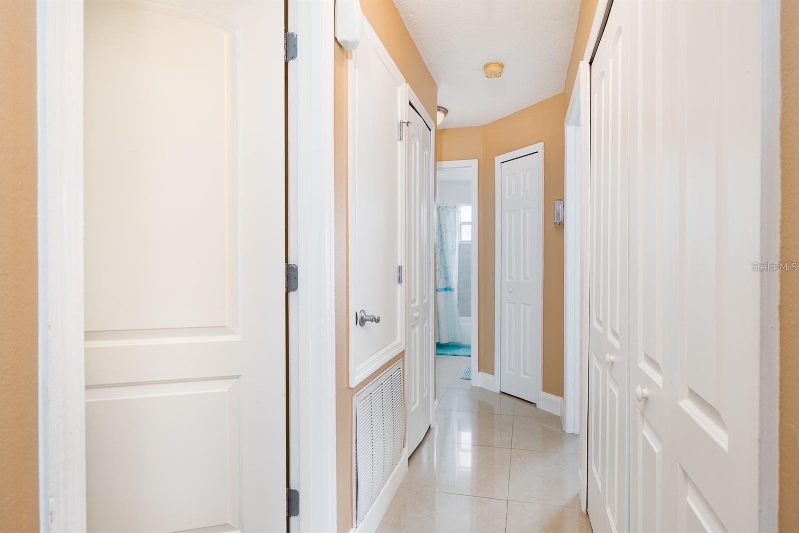 Image 13 of 29 For 5012 Laguna Bay Circle 74