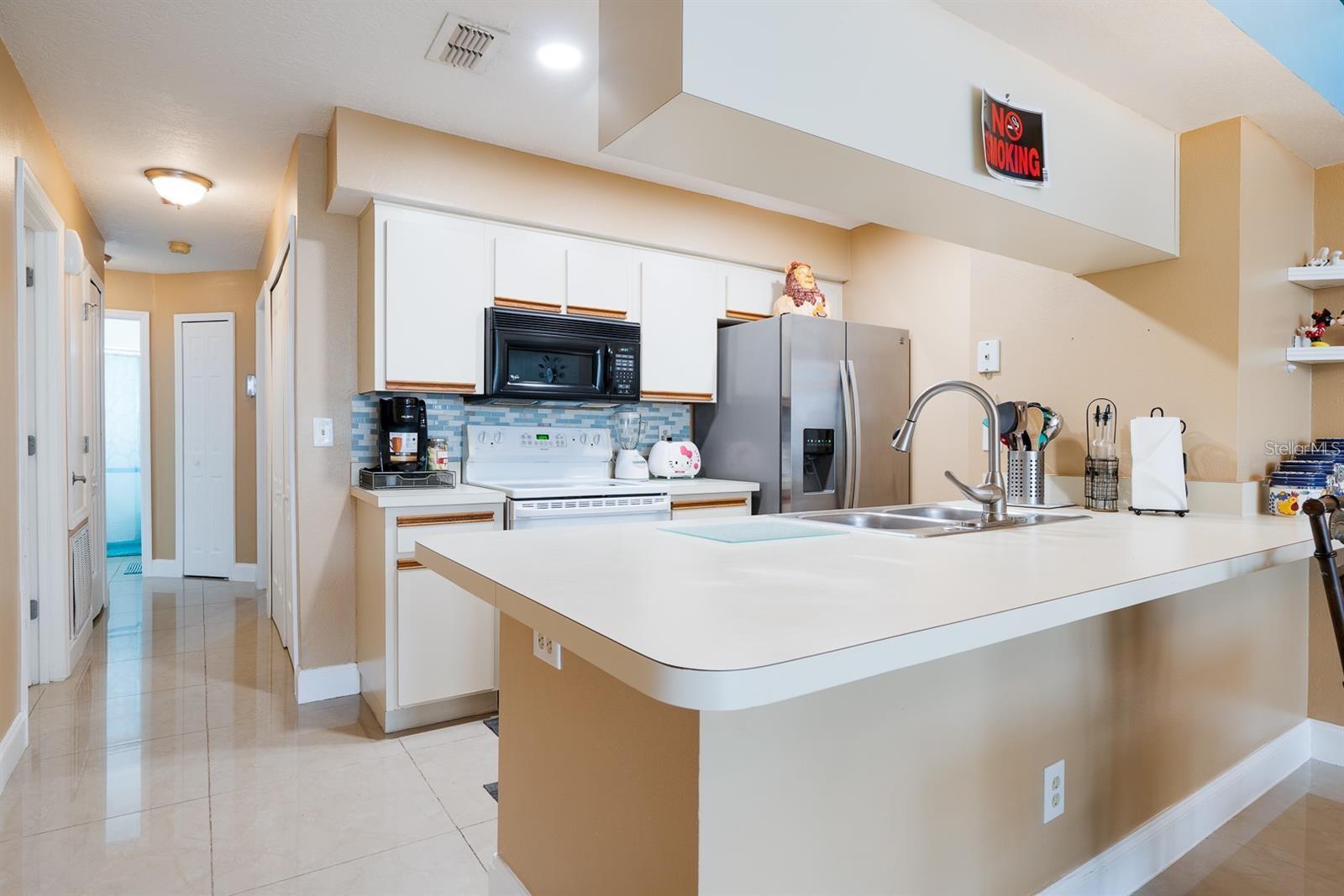 Image 7 of 29 For 5012 Laguna Bay Circle 74