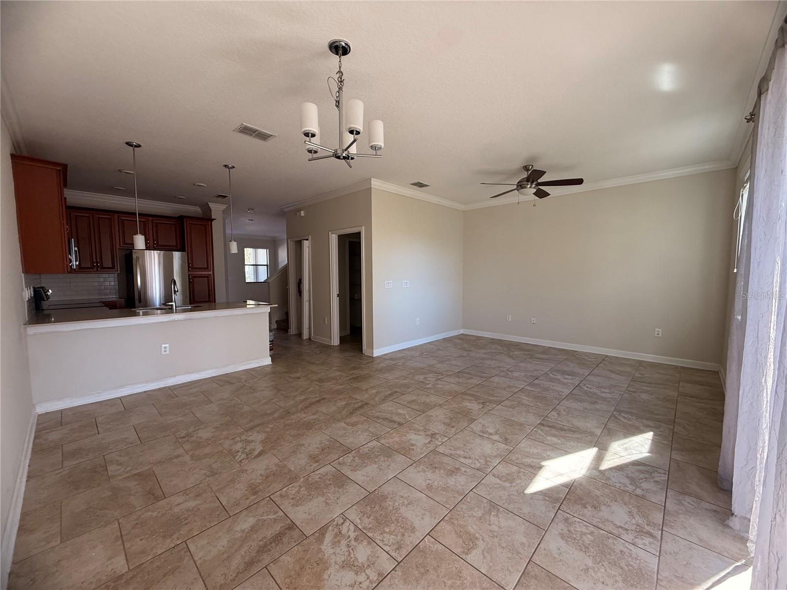 Image 4 of 12 For 1316 Royal St George Boulevard