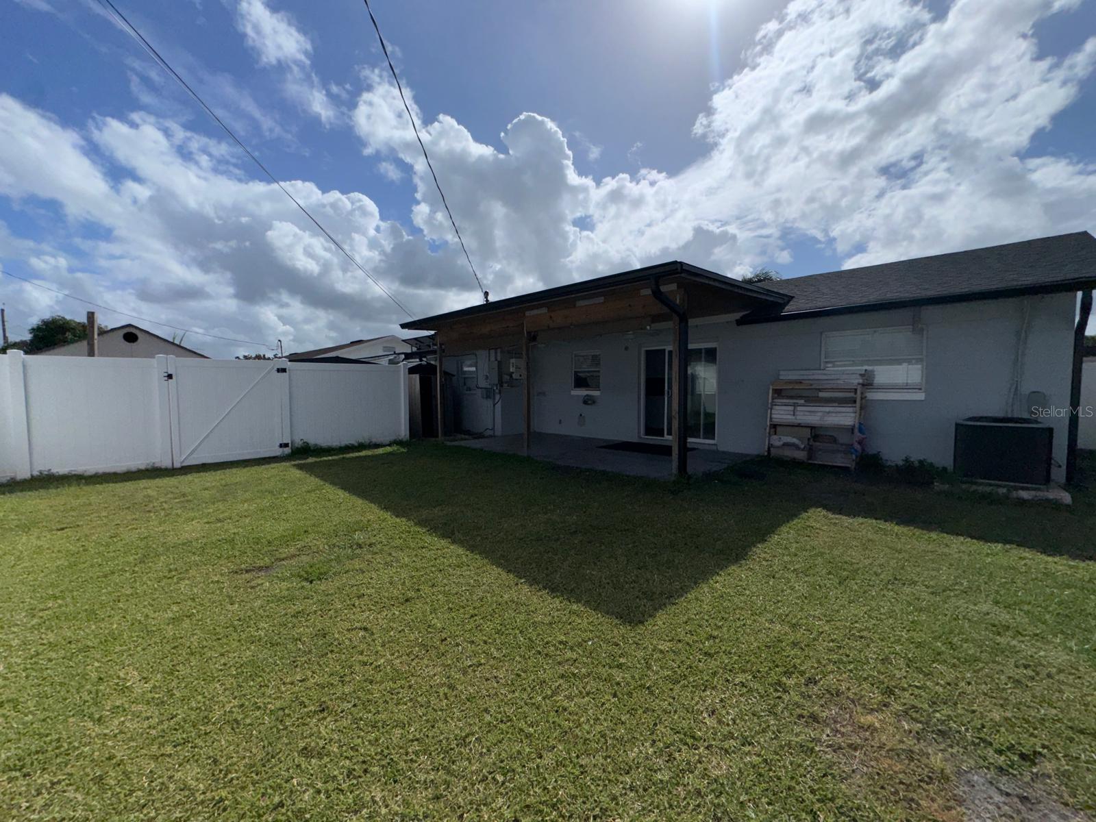 Image 15 of 17 For 1119 Nana Avenue