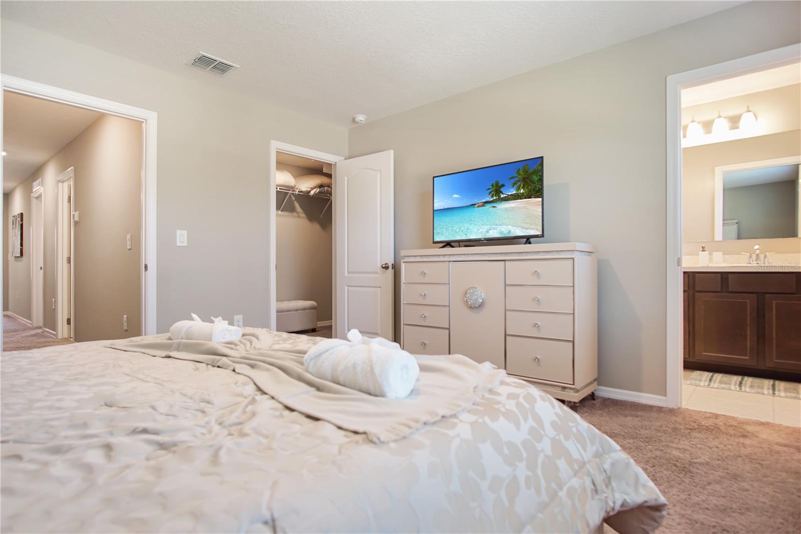 Image 16 of 39 For 4831 Coral Castle Drive