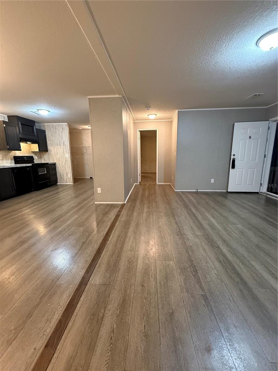 Image 5 of 22 For 861 40 Th Place