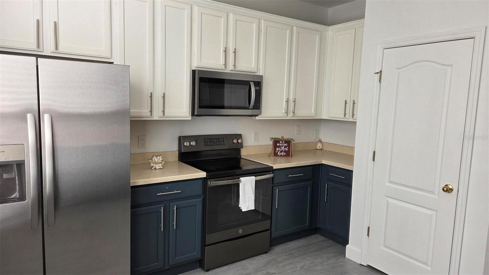 Image 10 of 38 For 10258 Lake District Lane