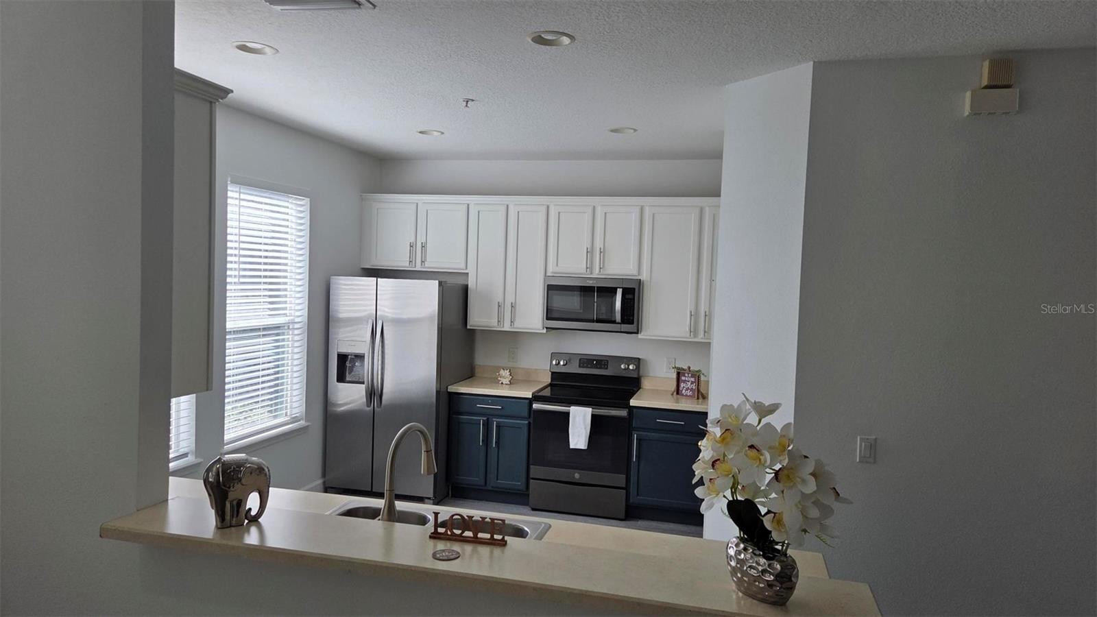 Image 9 of 38 For 10258 Lake District Lane