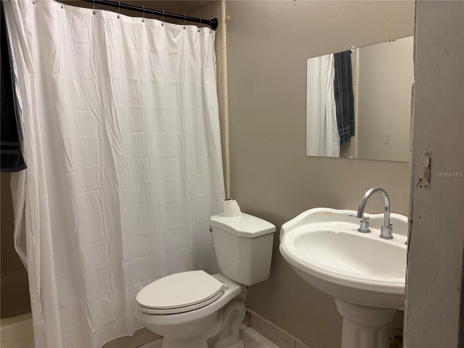 Image 6 of 18 For 1311 Woodman Way