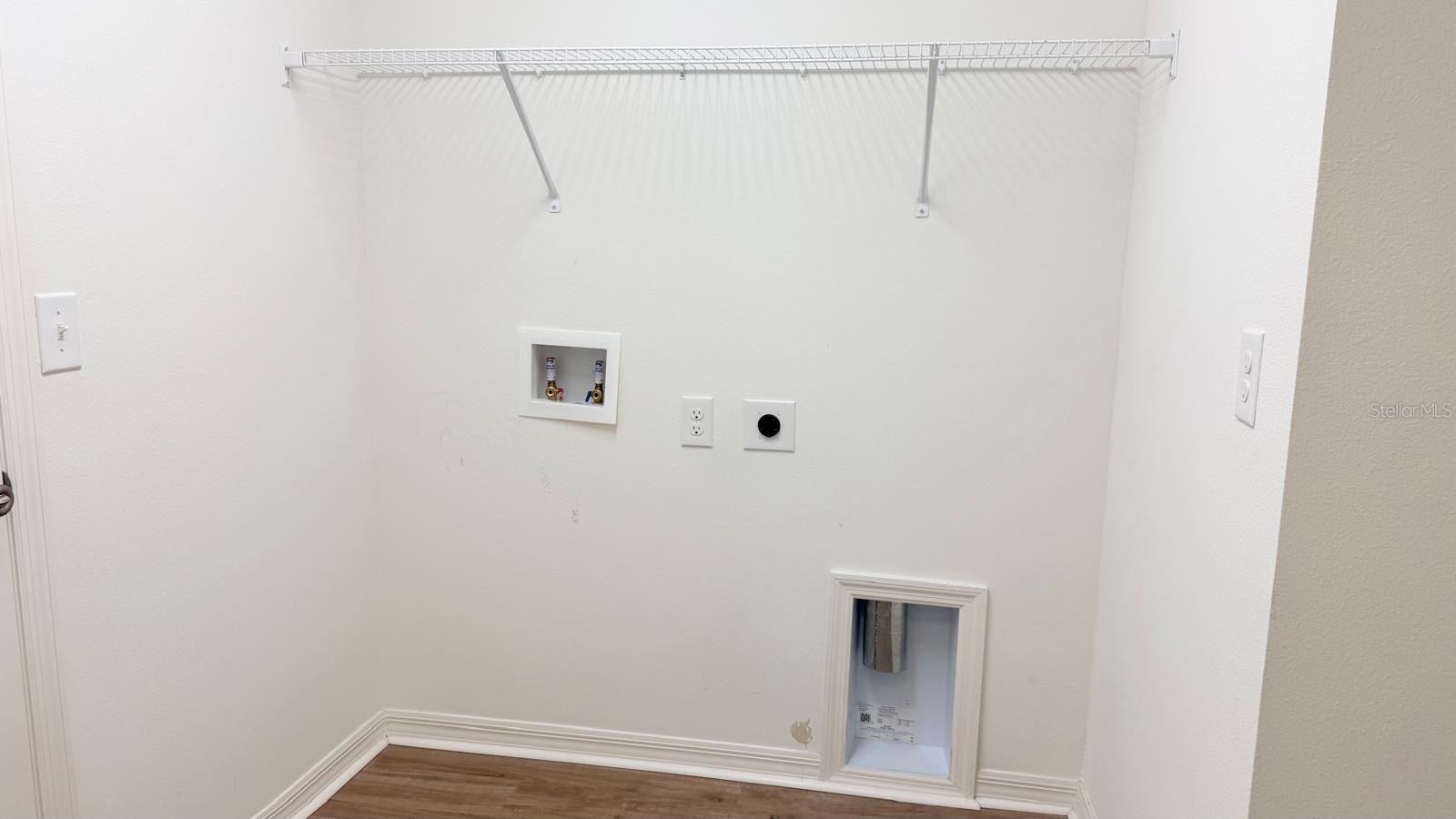 Image 21 of 31 For 1522 Fuji Court