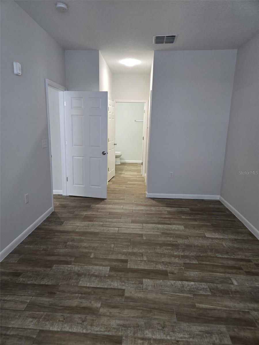 Image 10 of 17 For 800 Isaacville Dr  414