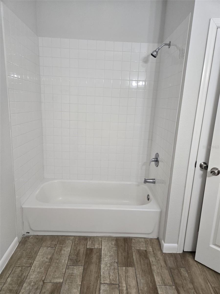 Image 13 of 17 For 800 Isaacville Dr  414