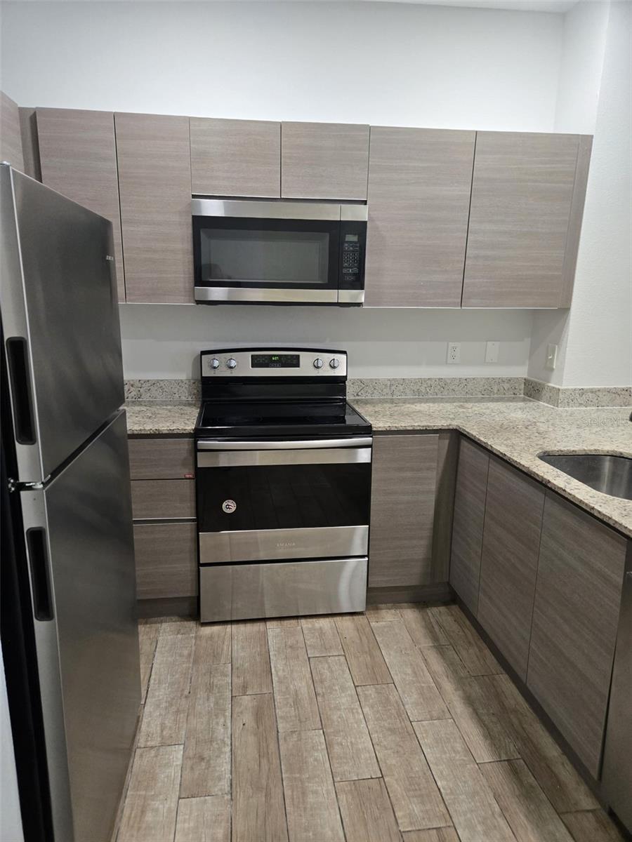 Image 2 of 17 For 800 Isaacville Dr  414