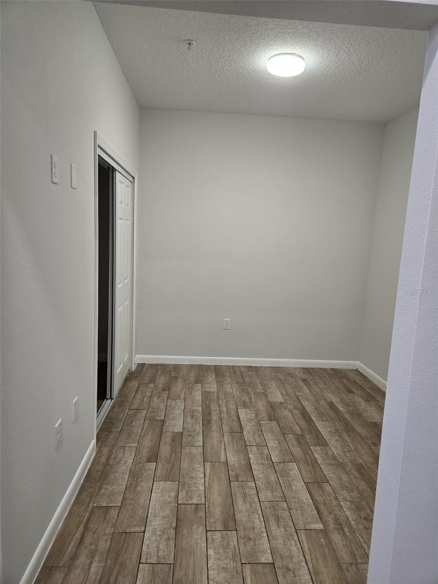 Image 3 of 17 For 800 Isaacville Dr  414