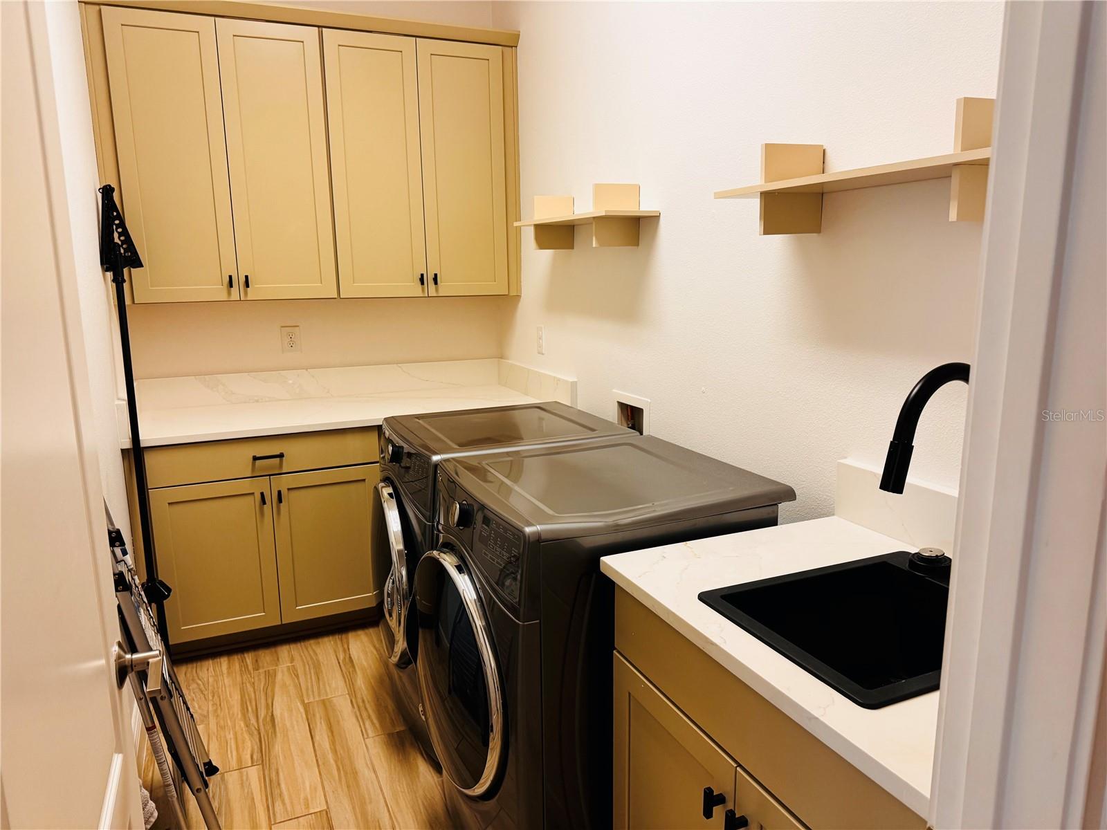 Image 10 of 23 For 9901 Winnington Street