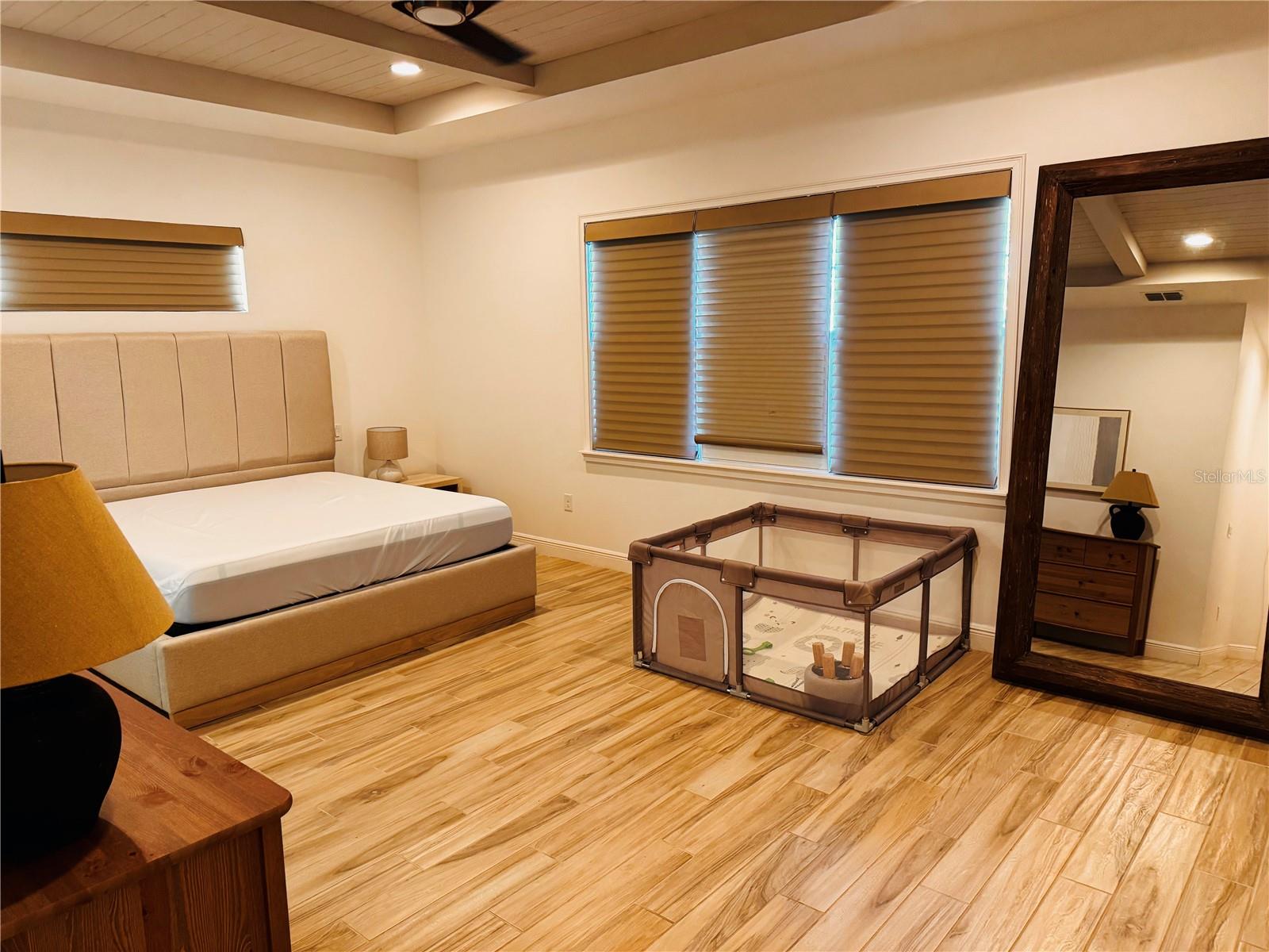 Image 18 of 23 For 9901 Winnington Street