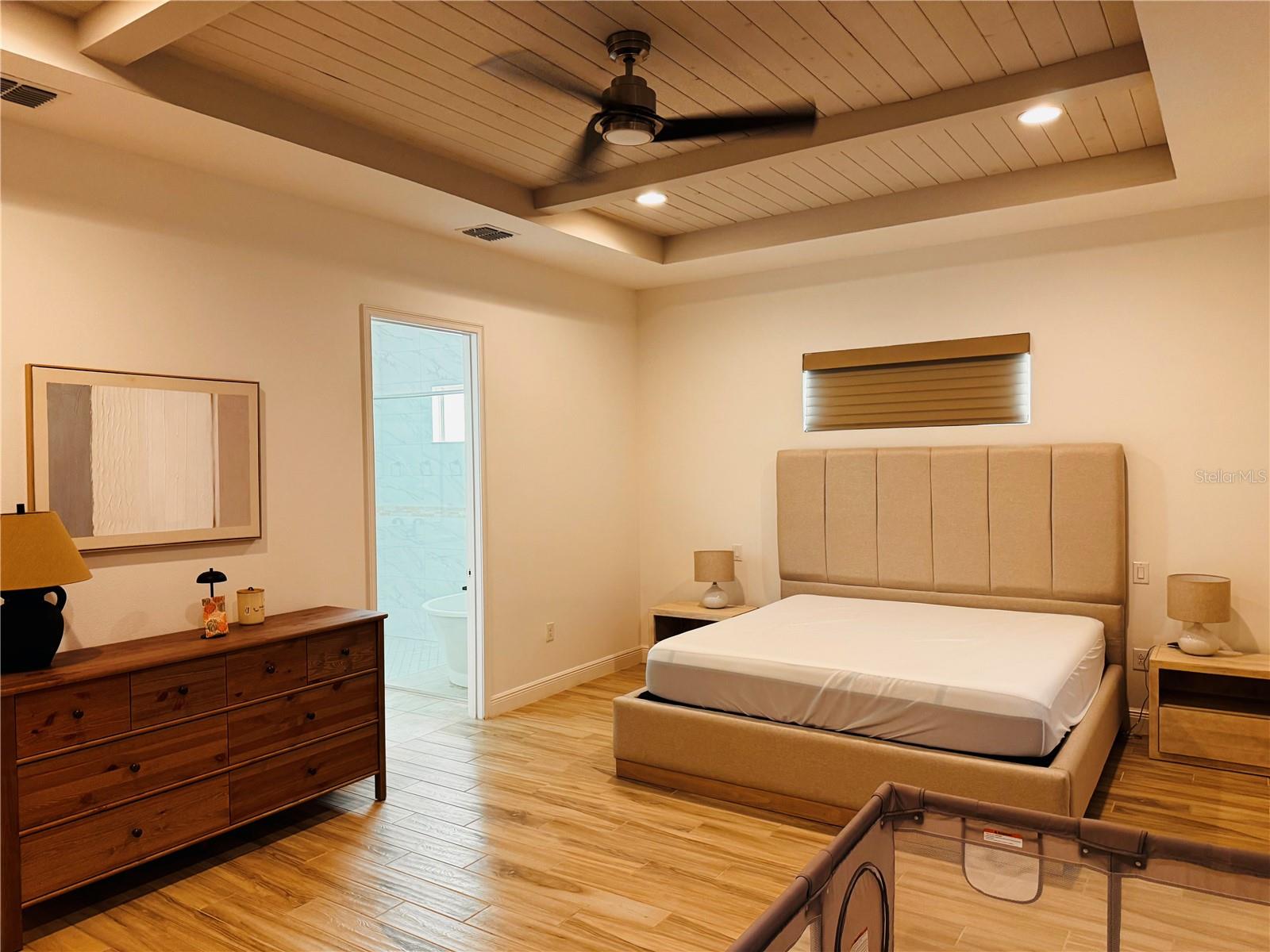 Image 19 of 23 For 9901 Winnington Street