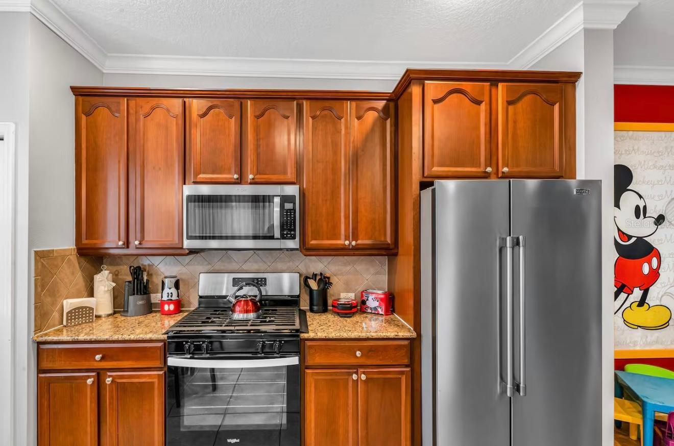 Image 3 of 40 For 885 Assembly Court