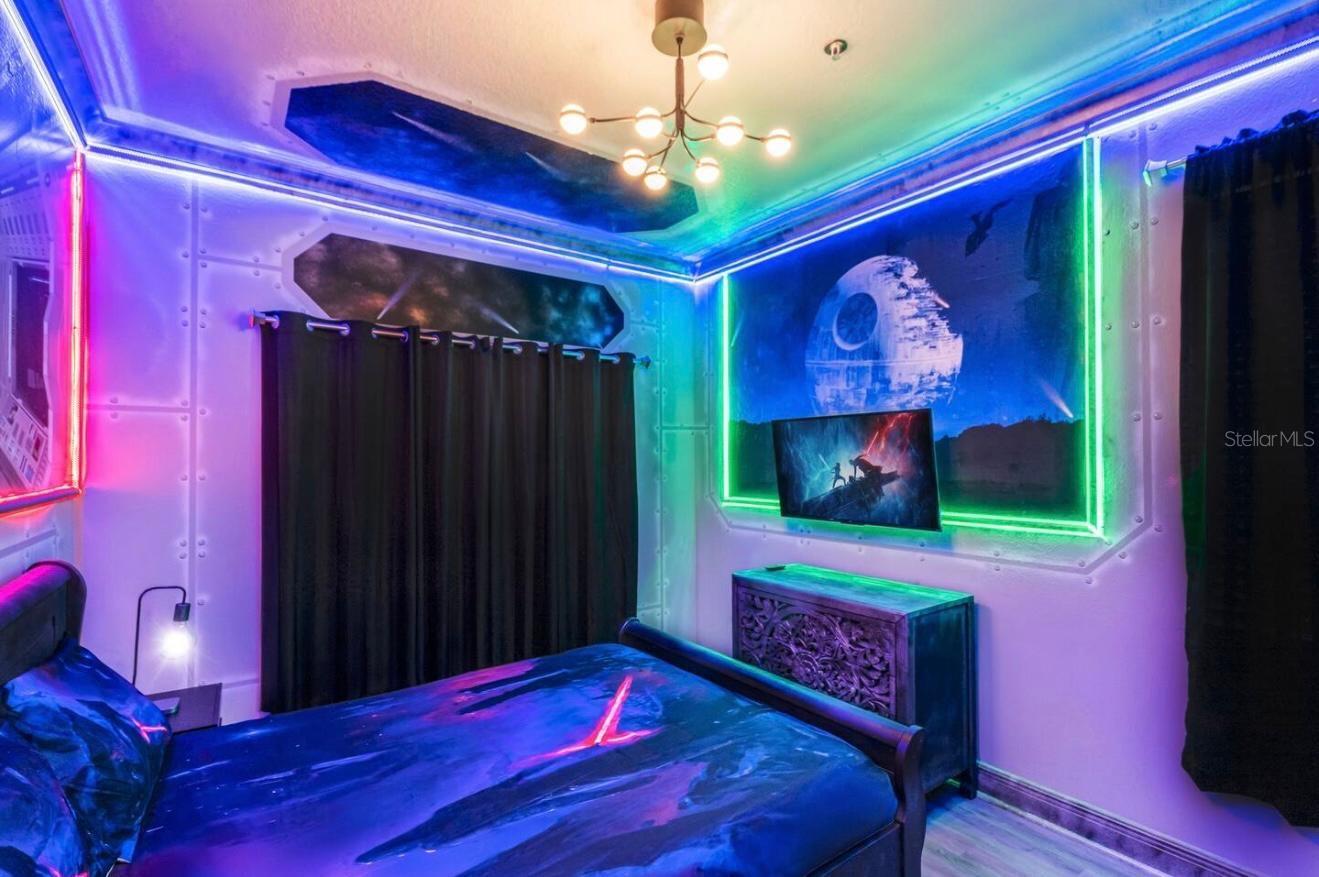 Image 7 of 40 For 885 Assembly Court