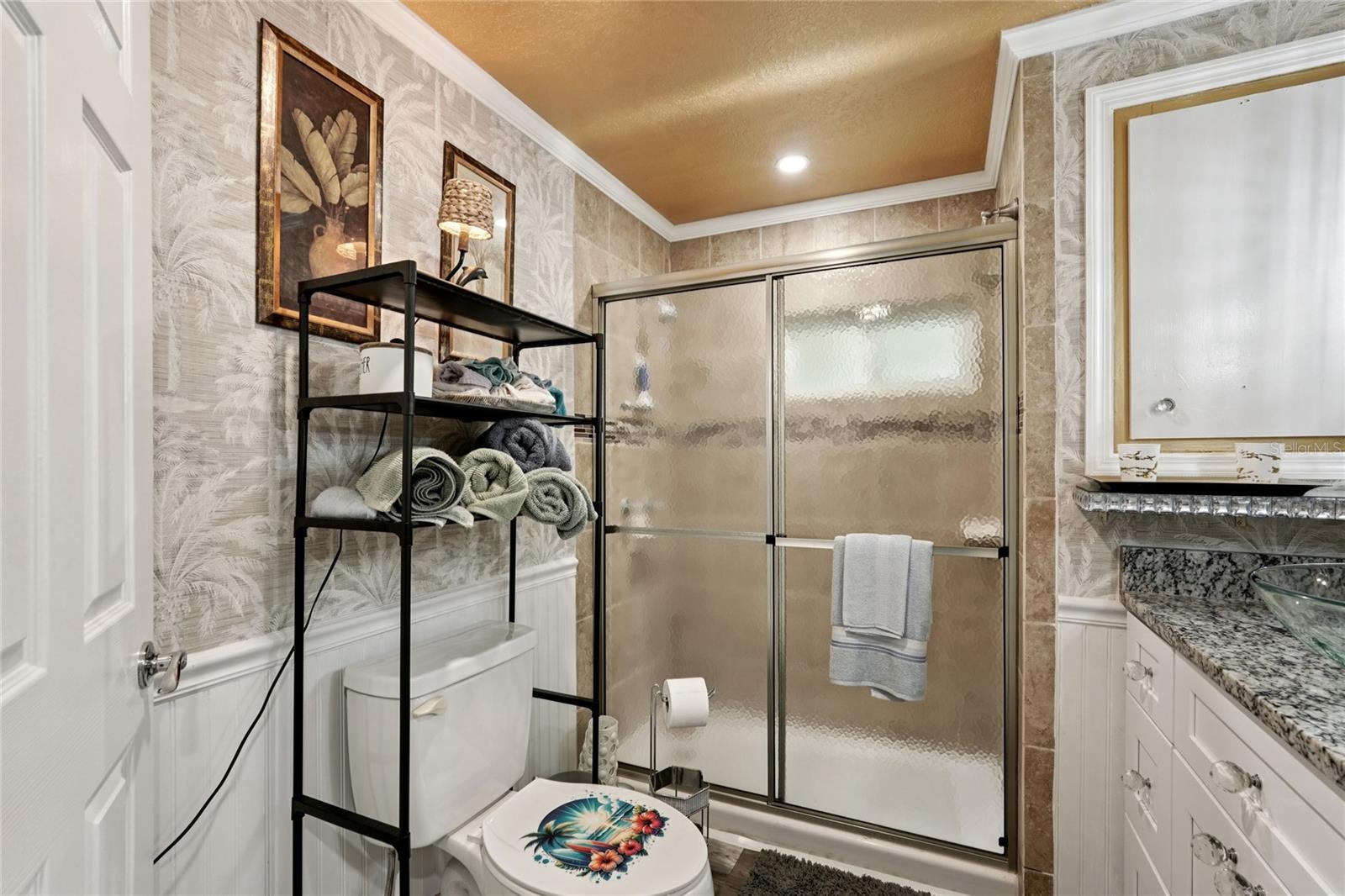 Image 11 of 24 For 712 Roma Road