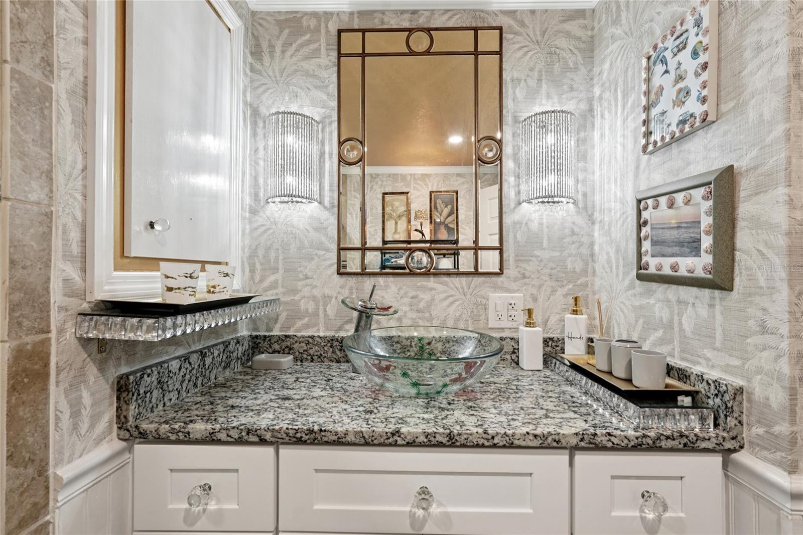 Image 13 of 24 For 712 Roma Road