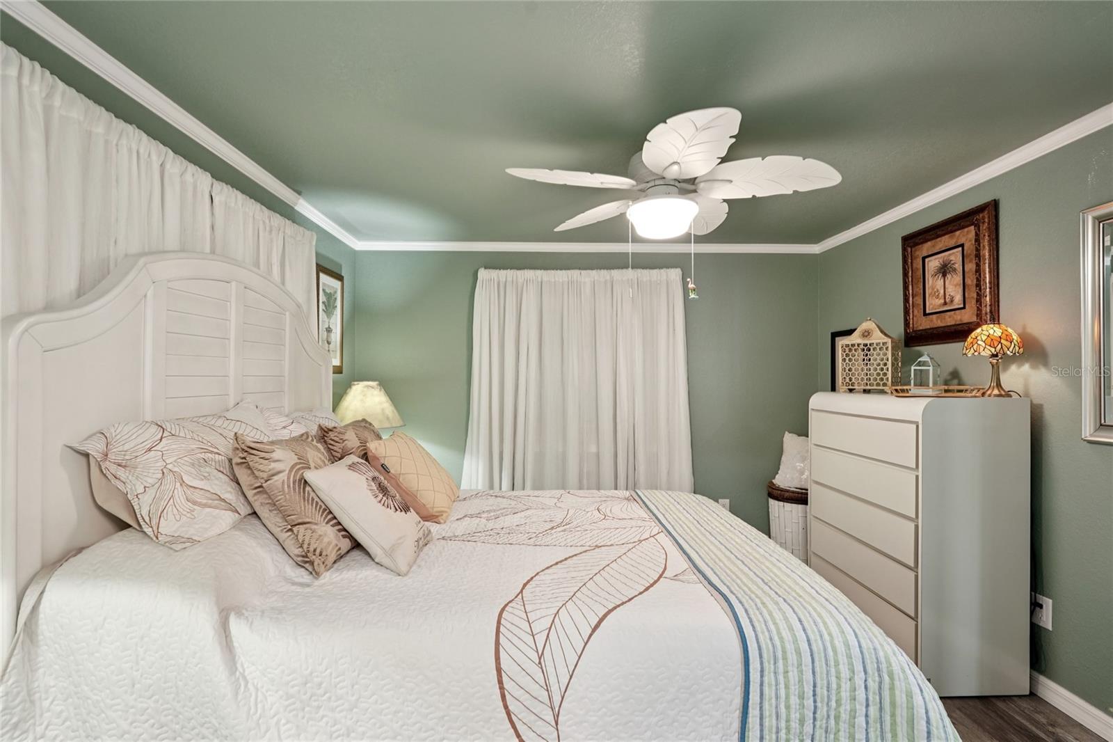 Image 15 of 24 For 712 Roma Road