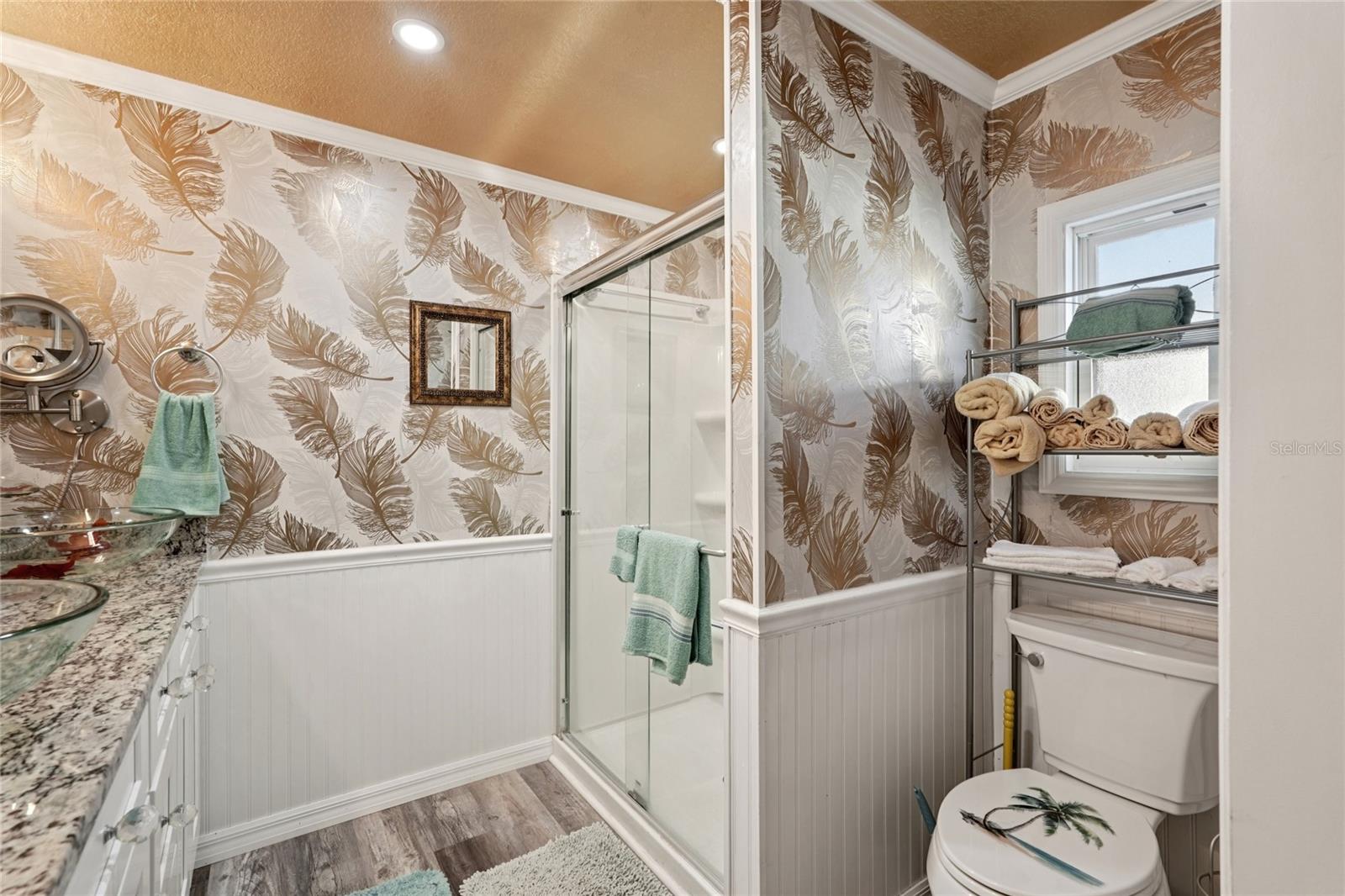 Image 18 of 24 For 712 Roma Road