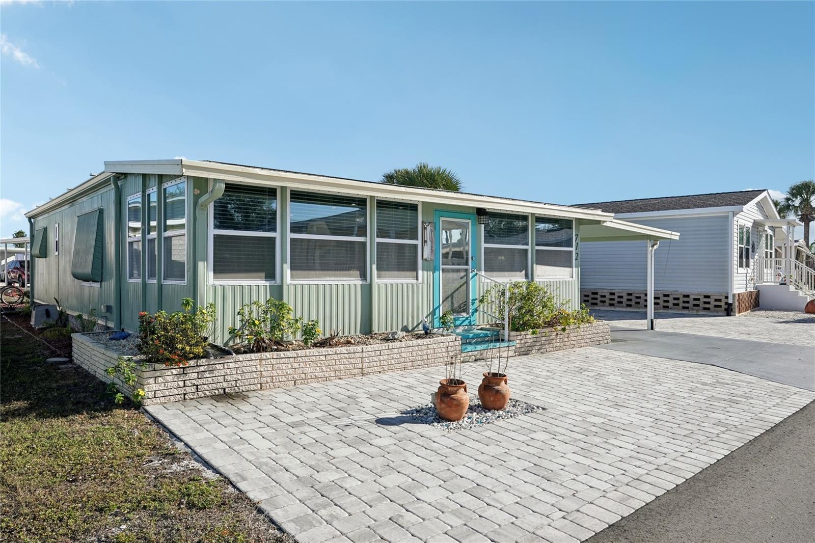 Image 2 of 24 For 712 Roma Road