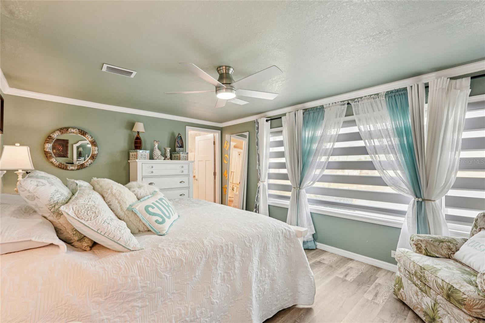 Image 24 of 38 For 113 Castle Drive