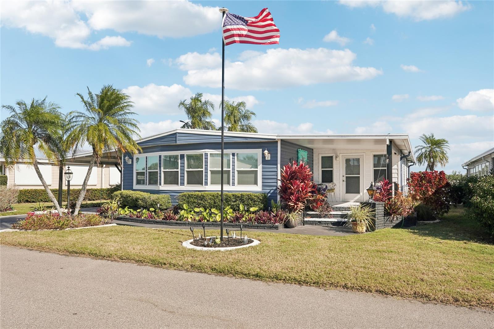 Image 4 of 38 For 113 Castle Drive