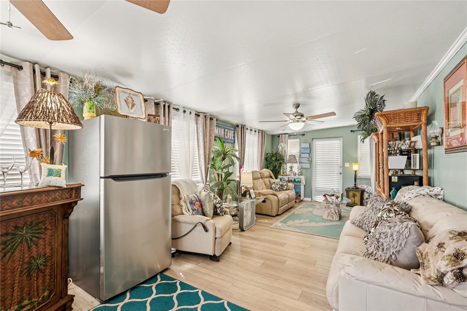 Image 7 of 38 For 113 Castle Drive