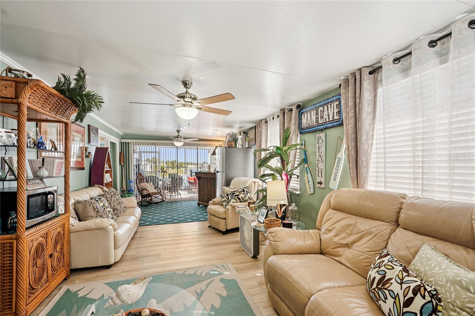 Image 8 of 38 For 113 Castle Drive