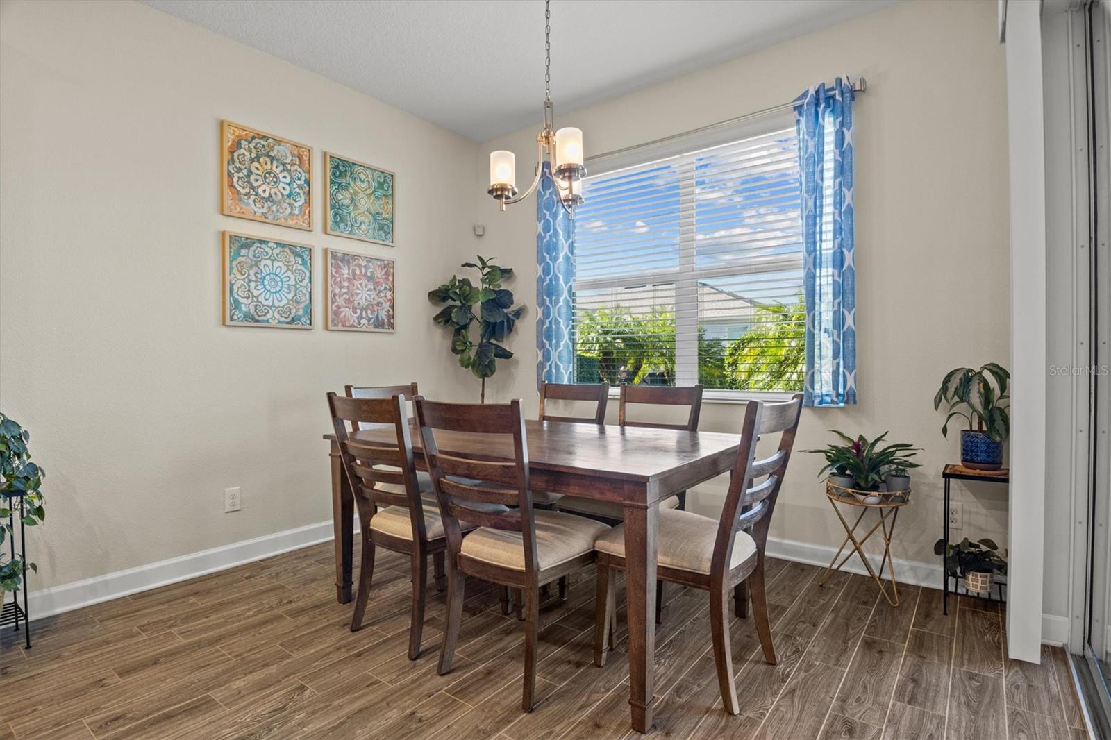 Image 14 of 52 For 3738 Plymouth Drive