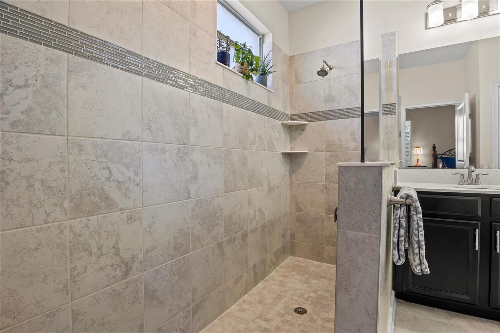 Image 23 of 52 For 3738 Plymouth Drive