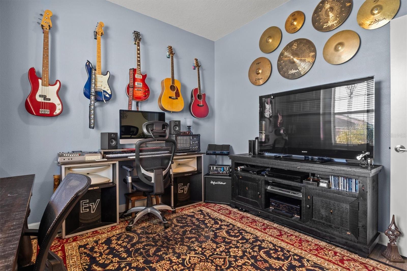 Image 28 of 52 For 3738 Plymouth Drive