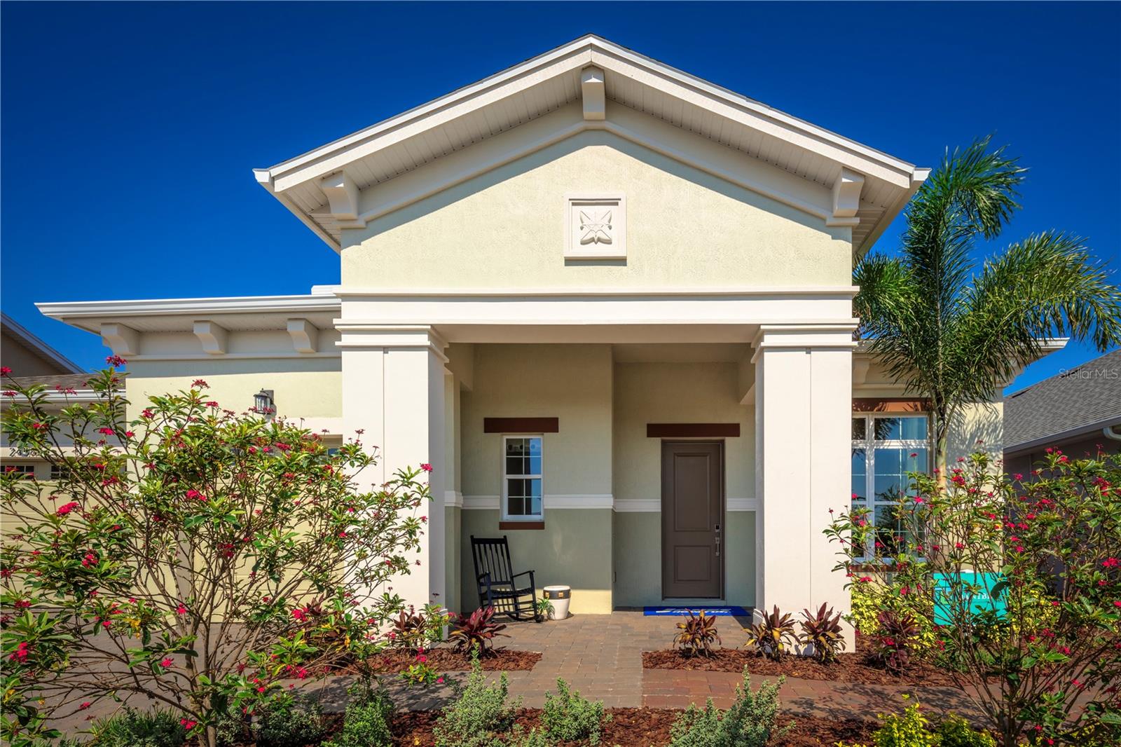 Listing photo id 1 for 2458 Dream Home Court