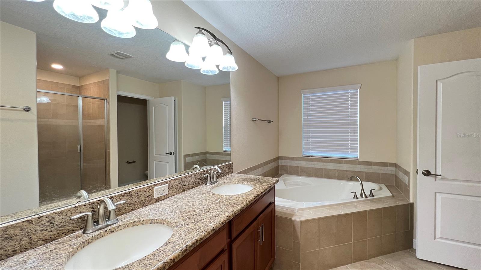 Image 35 of 49 For 15401 Porter Road