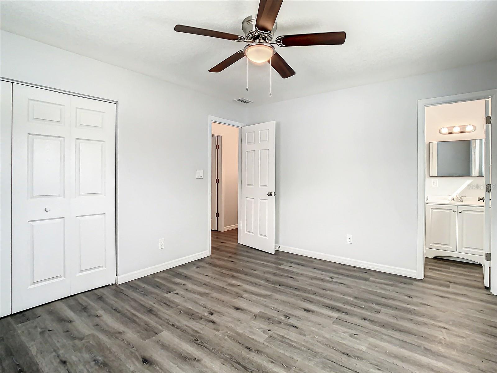 Image 36 of 53 For 2918 46th Avenue S