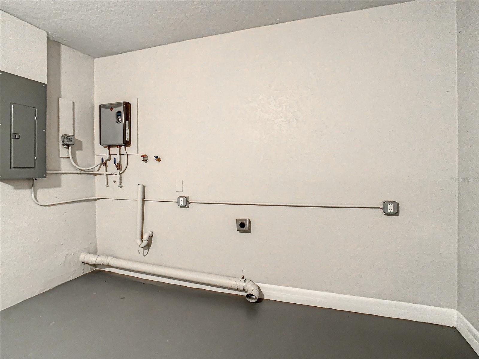 Image 41 of 53 For 2918 46th Avenue S