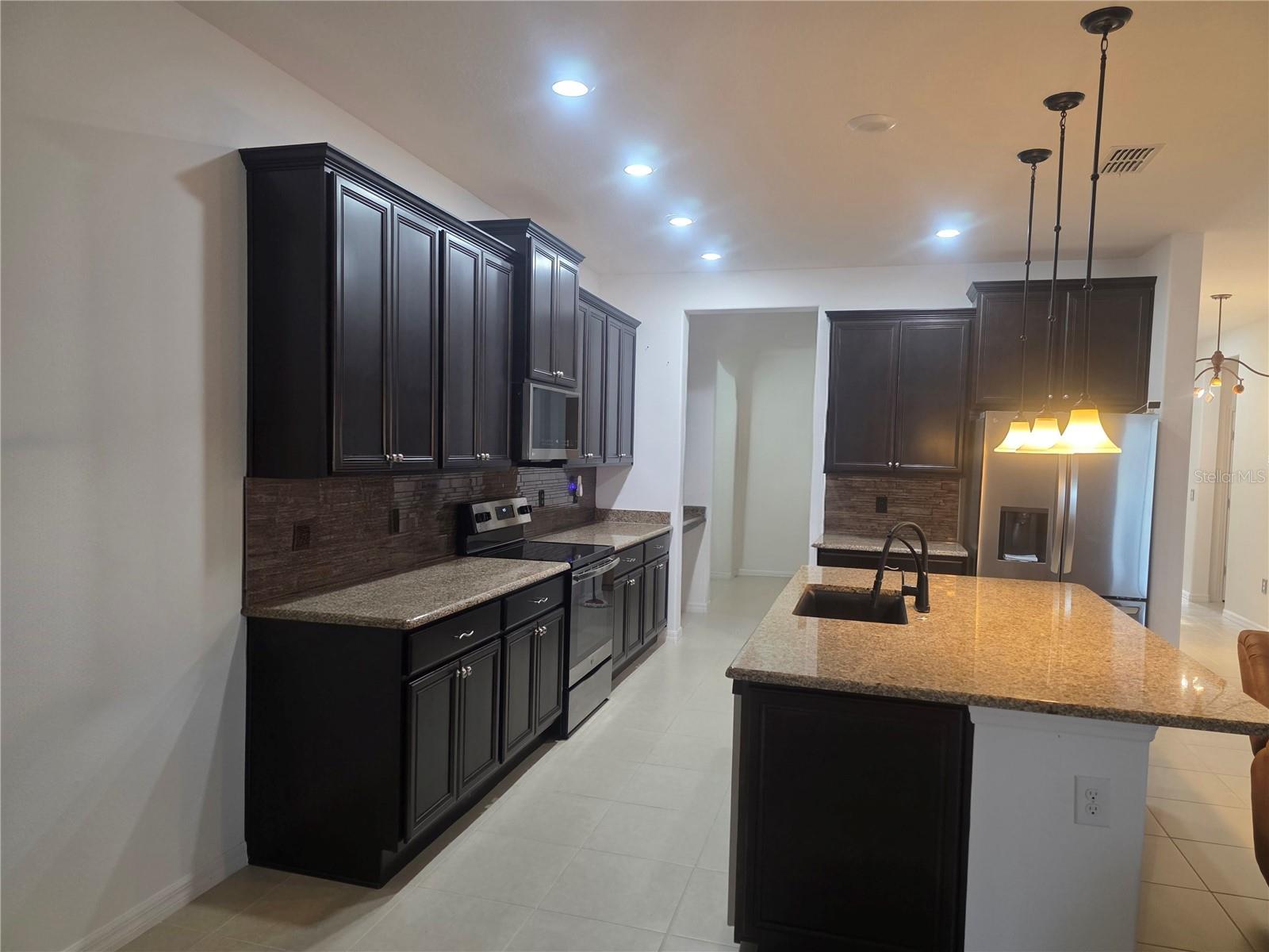 Image 3 of 47 For 356 Bella Cortina Drive