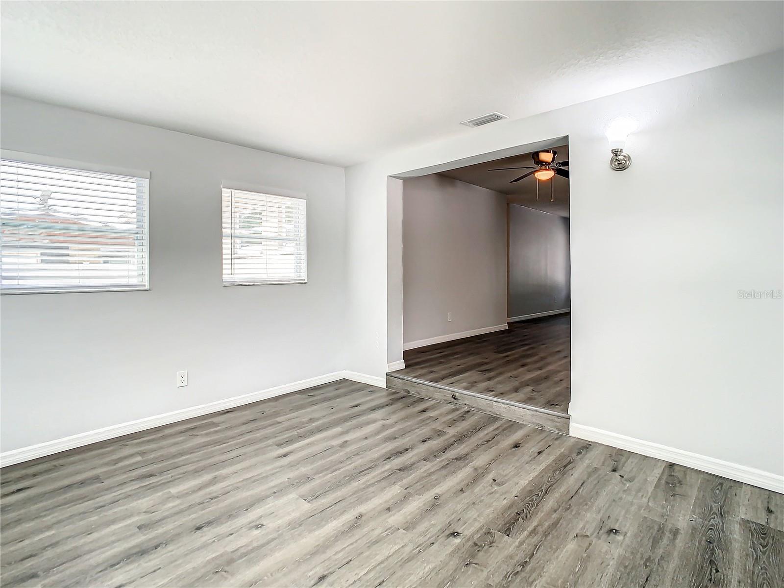 Image 21 of 53 For 2918 46th Avenue S