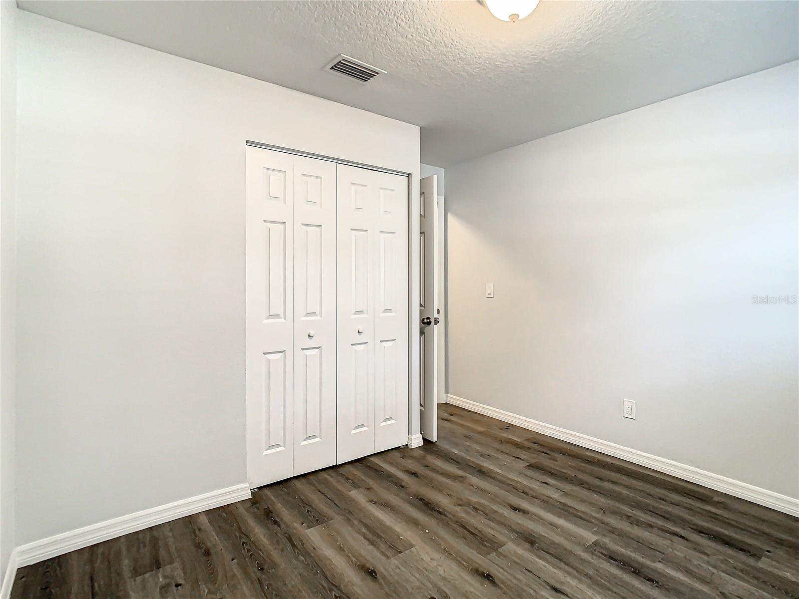 Image 25 of 53 For 2918 46th Avenue S