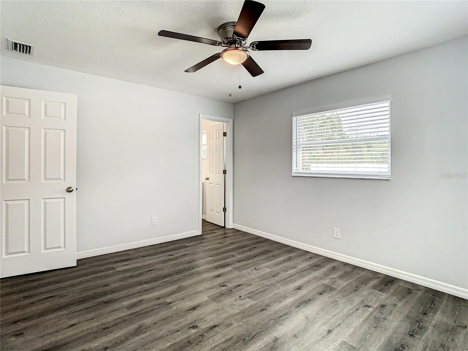 Image 35 of 53 For 2918 46th Avenue S