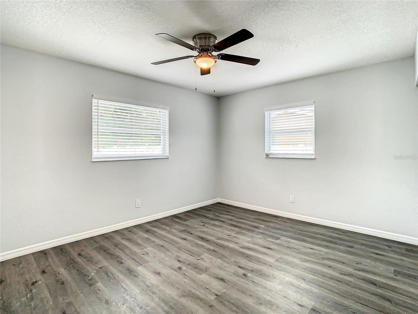 Image 37 of 53 For 2918 46th Avenue S