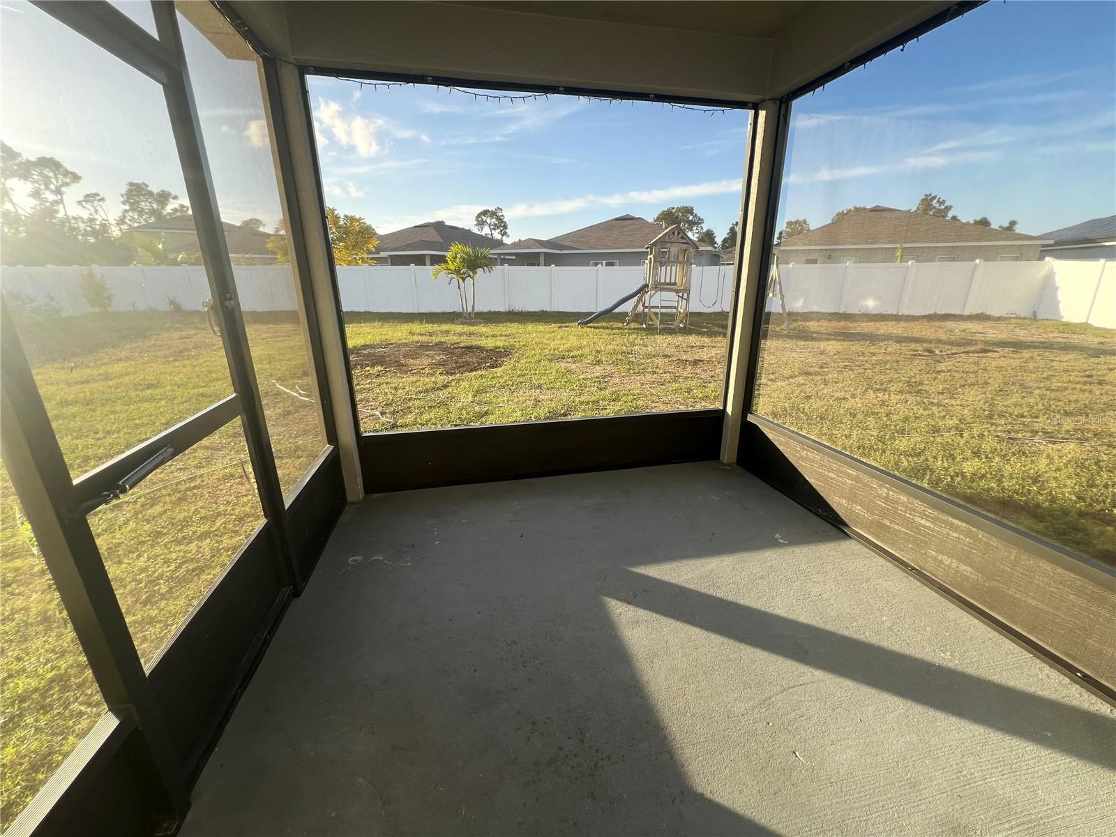 Image 28 of 34 For 1684 Ambar Court