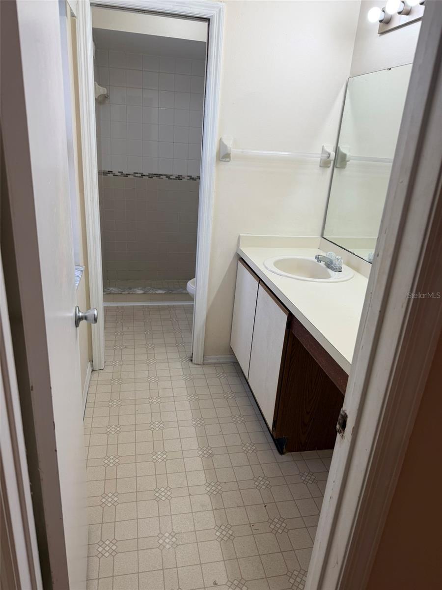 Image 10 of 17 For 318 Plumwood Circle