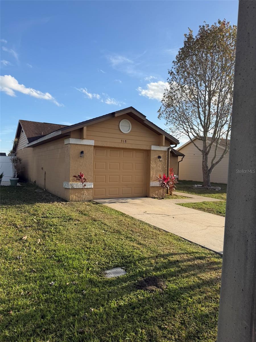 Image 3 of 17 For 318 Plumwood Circle