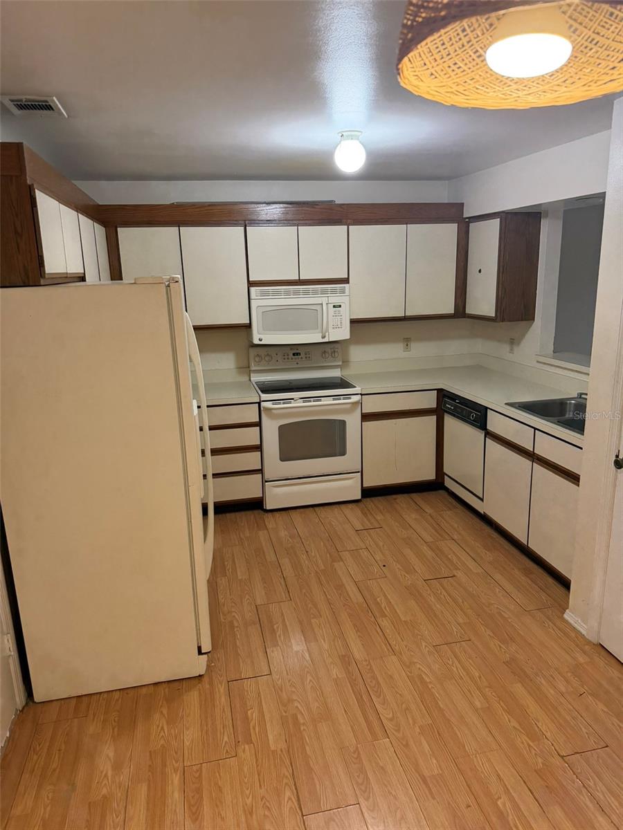 Image 6 of 17 For 318 Plumwood Circle